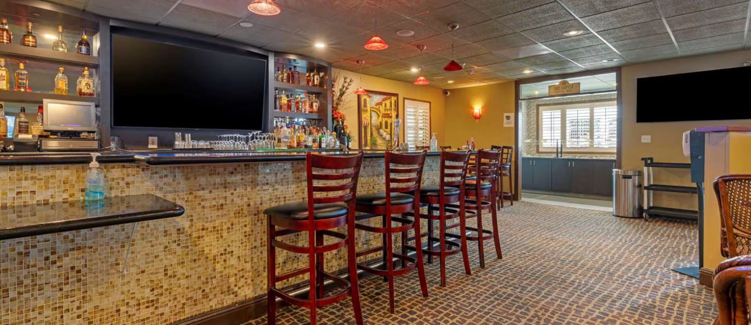 Enjoy Happy Hour While Staying at Our Milpitas Hotel